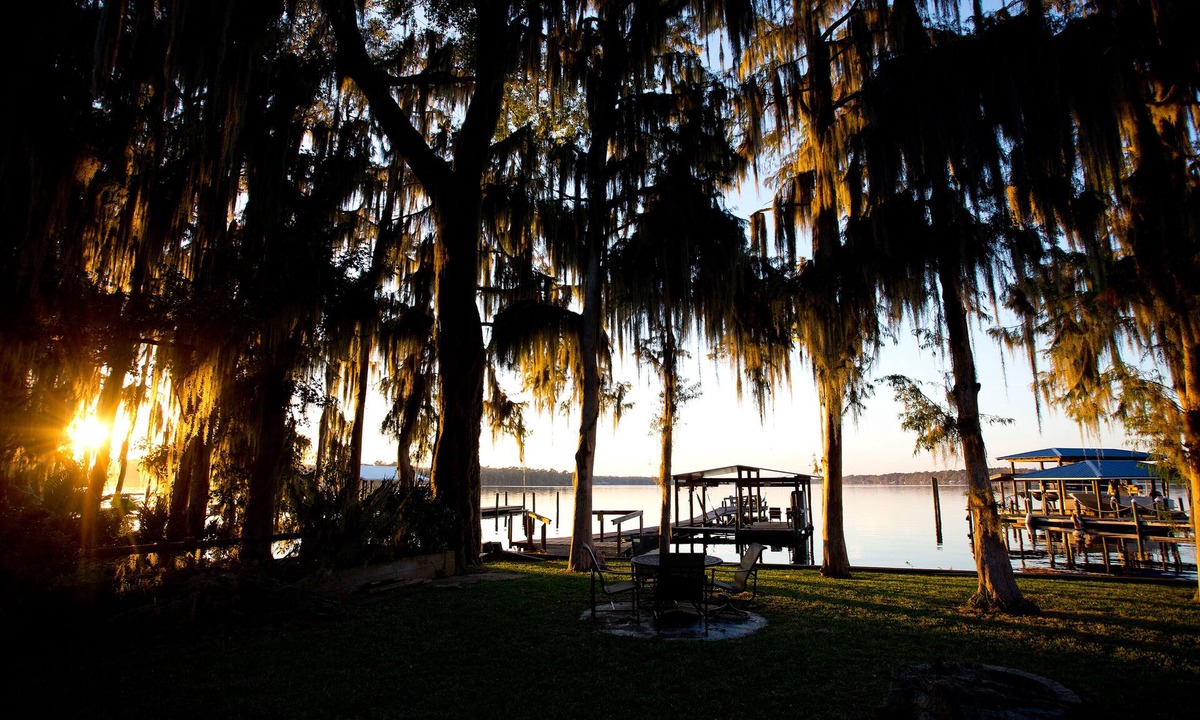 Fruitland House | Beautiful Newly Remodeled Home on River with Dock!