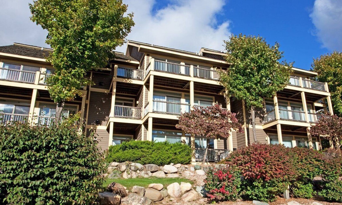 Bellaire Apartment | Beautiful studio unit at resort, sleeps 4
