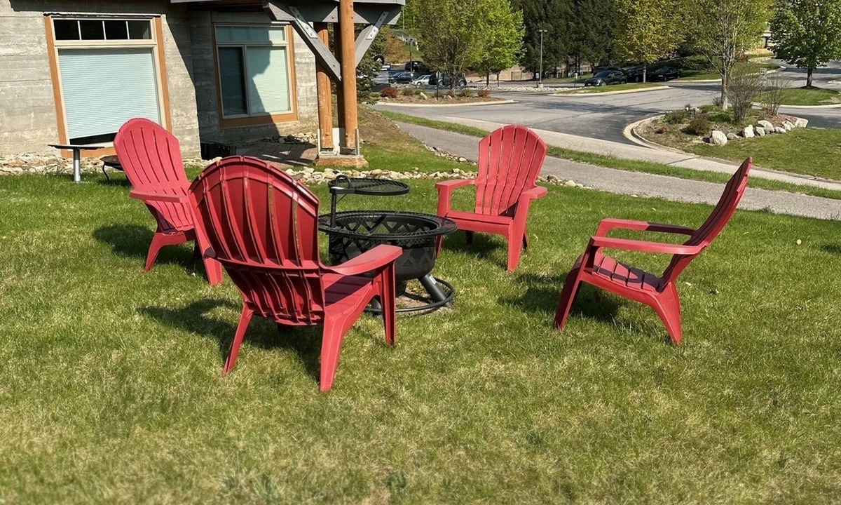 Bellaire Condo | Best Location at Cedar River Golf Course! Steps from Cart Path and Driving Range