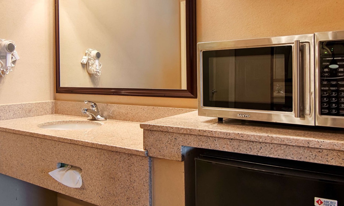 Franklin Hotel | Best Western Forest Inn