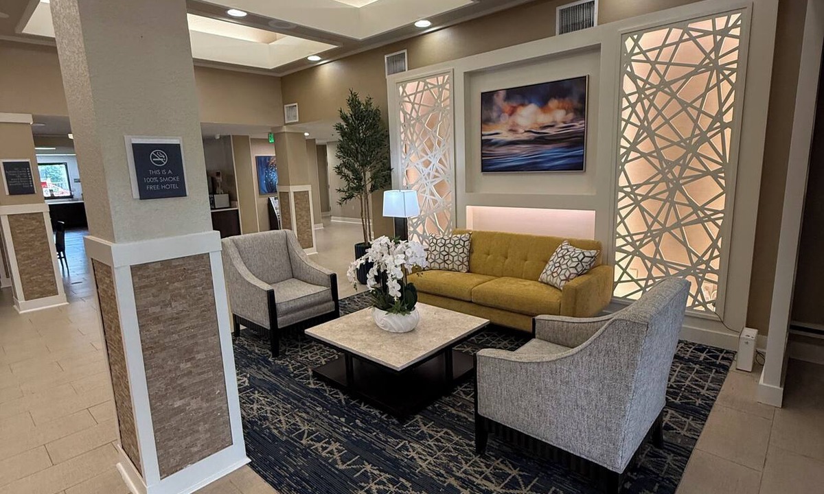 Orlando Hotel | Best Western Plus Orlando East- UCF Area