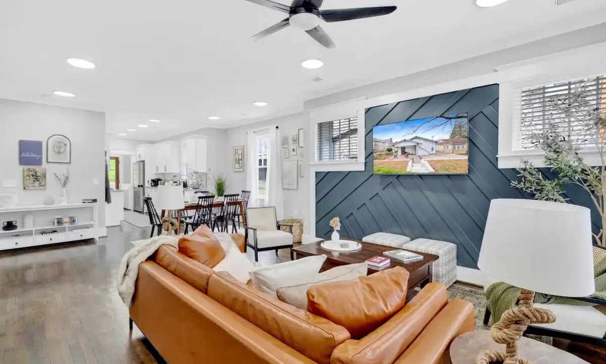 Norwood House | #BhamChic: King Bed w/Park View-Near TopGolf, BJCC, Downtown, Hoover Complex
