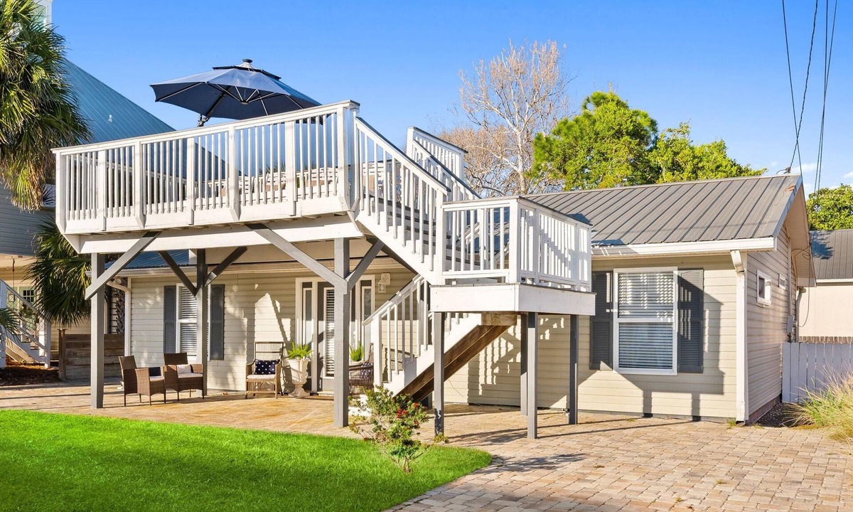 Bid-a-wee Beach House | Bid-A-Wee Classic Beach House | Private Beach