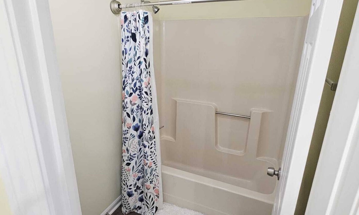 Cartersville Condo | Blissful Abode. Family-sized house.