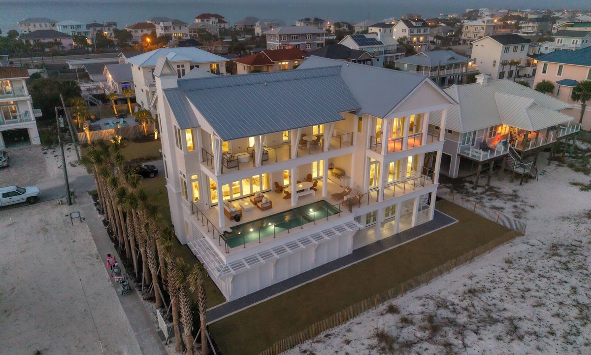 Villa Primera House | Blue Angels OPEN! Luxury Gulf-Front | Pool