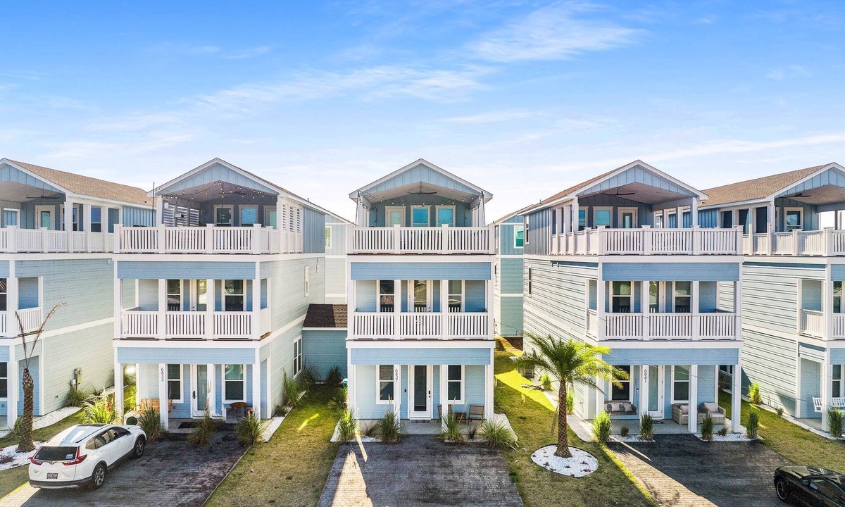 Sago Park Townhomes House | Bluevilla on the Emerald Coast New, 4BR/4 Baths, Active Promotions
