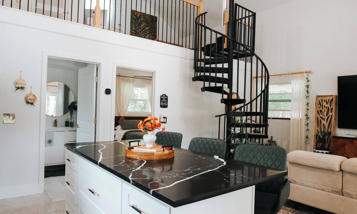 Ocoee House | Boho Luxury Retreat near Winter Garden & Disney - Game Room & Statement Kitchen