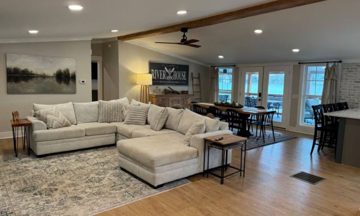 Goodsprings House | Bring your boat and come enjoy the warrior river!