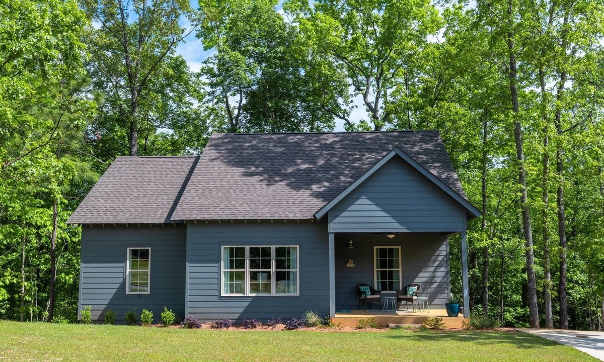 Tallassee House | Bubba's Cabana by 360 Destinations