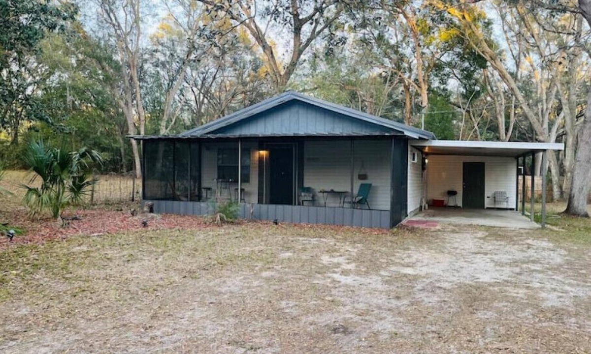 Altoona House | Cabin Getaway near Alexander Springs & Astor
