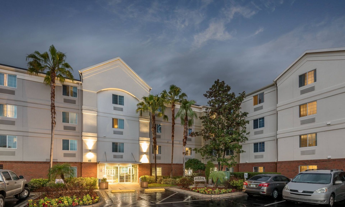Lake Mary Hotel | Candlewood Suites Lake Mary by IHG