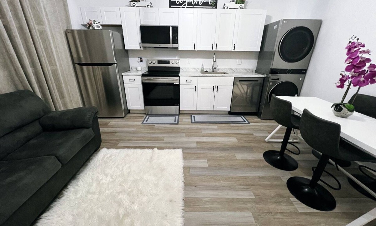 Ocoee Apartment | Charming 1-bedroom apartment with pool, WiFi, AC centrally located!