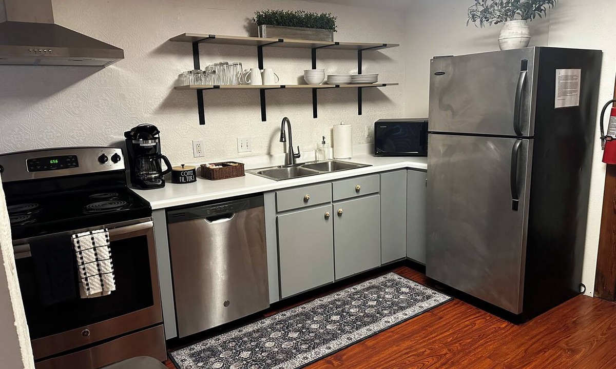 Mount Dora House | Charming Downtown-Upper Level Duplex