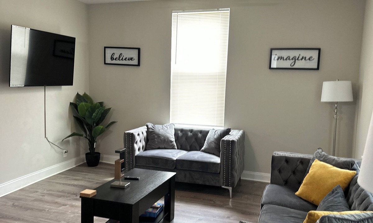 Avondale House | Chic + Spacious Birmingham Escape Near Airport & City Life