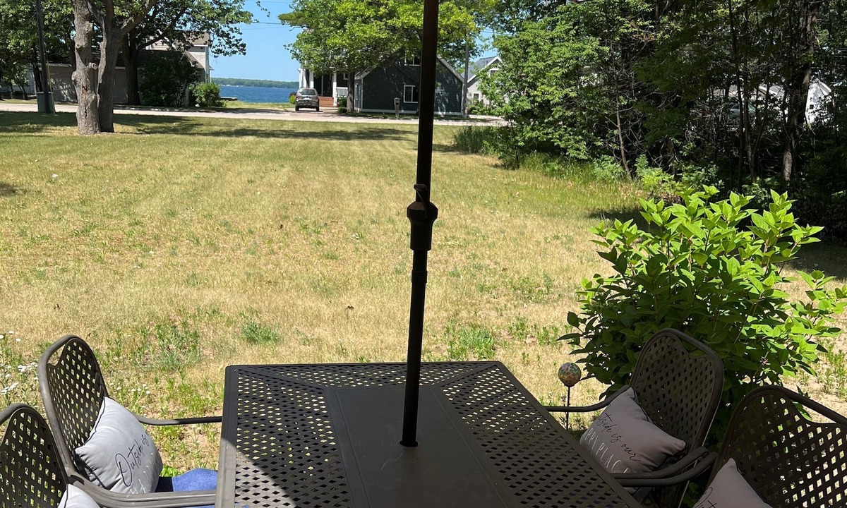 Lake City House | Clean, cozy home – walking distance to town and beaches!