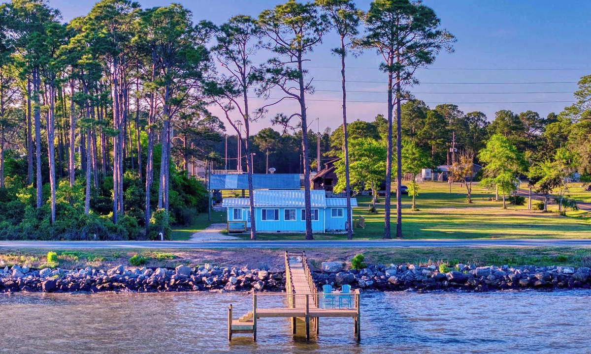 Eastpoint House | Coastal escape with bay views, fishing, Washer & dryer, and Wifi