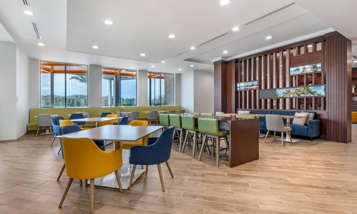 Sanford Hotel | Comfort Inn & Suites Orlando Sanford Airport