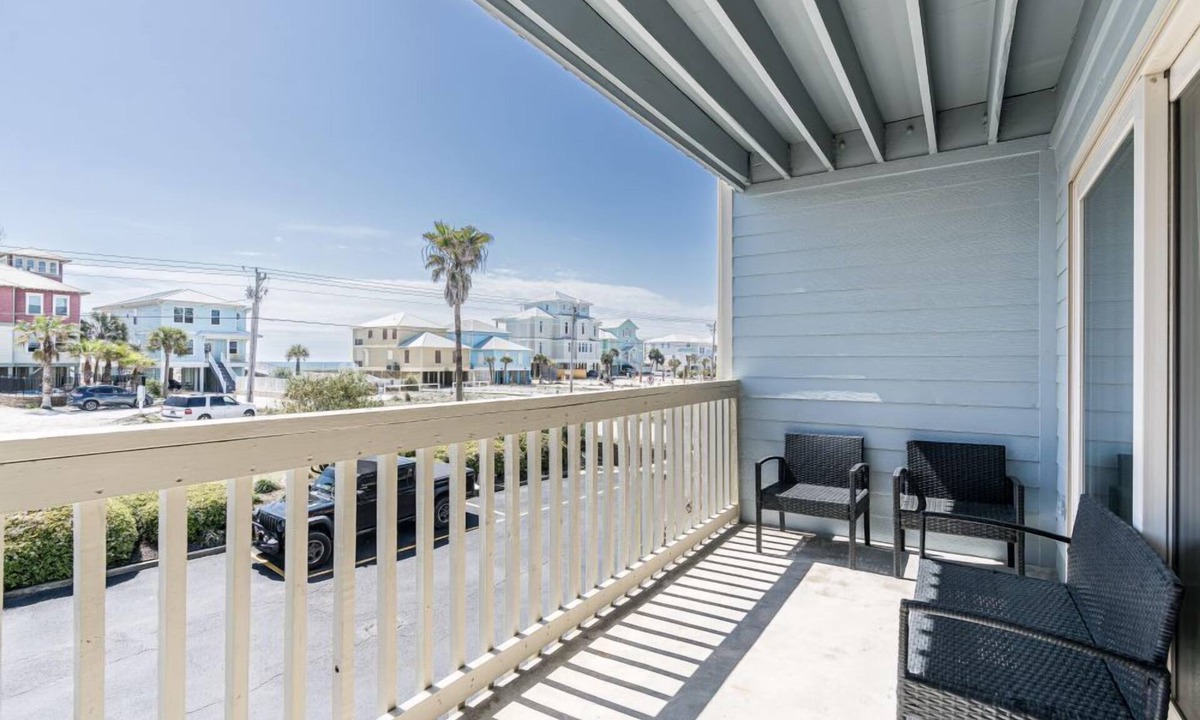 Gulf Shores Condo | Condo in Gulf Shores w/Pool, Grills, & Lagoon Front Fishing Pier | Sleeps 4