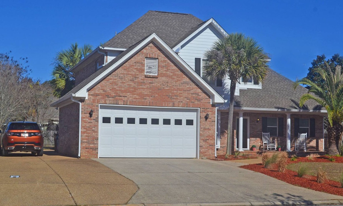 D'Iberville House | Convenience!