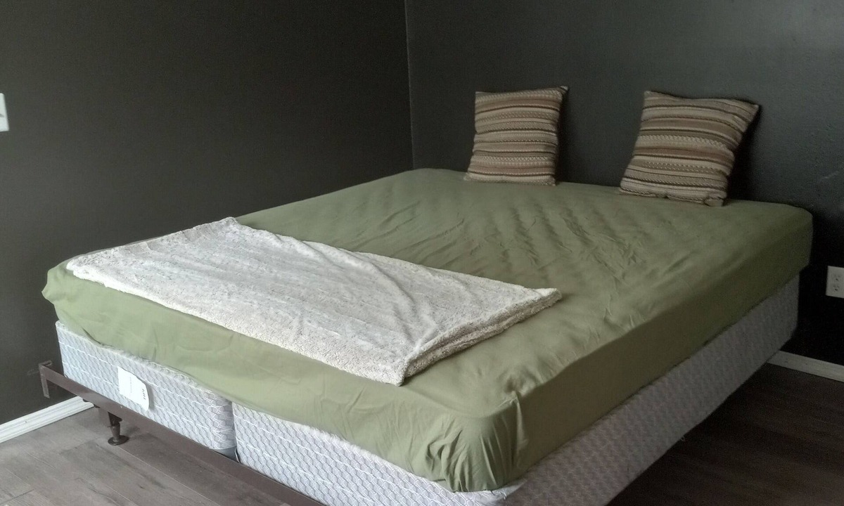 Southwest Orlando Condo | Convenientto major hwy mall and shopping center