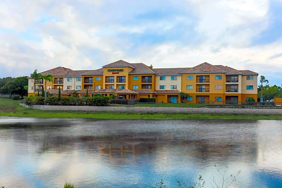 Lake Mary Hotel | Courtyard by Marriott Orlando Lake Mary/North