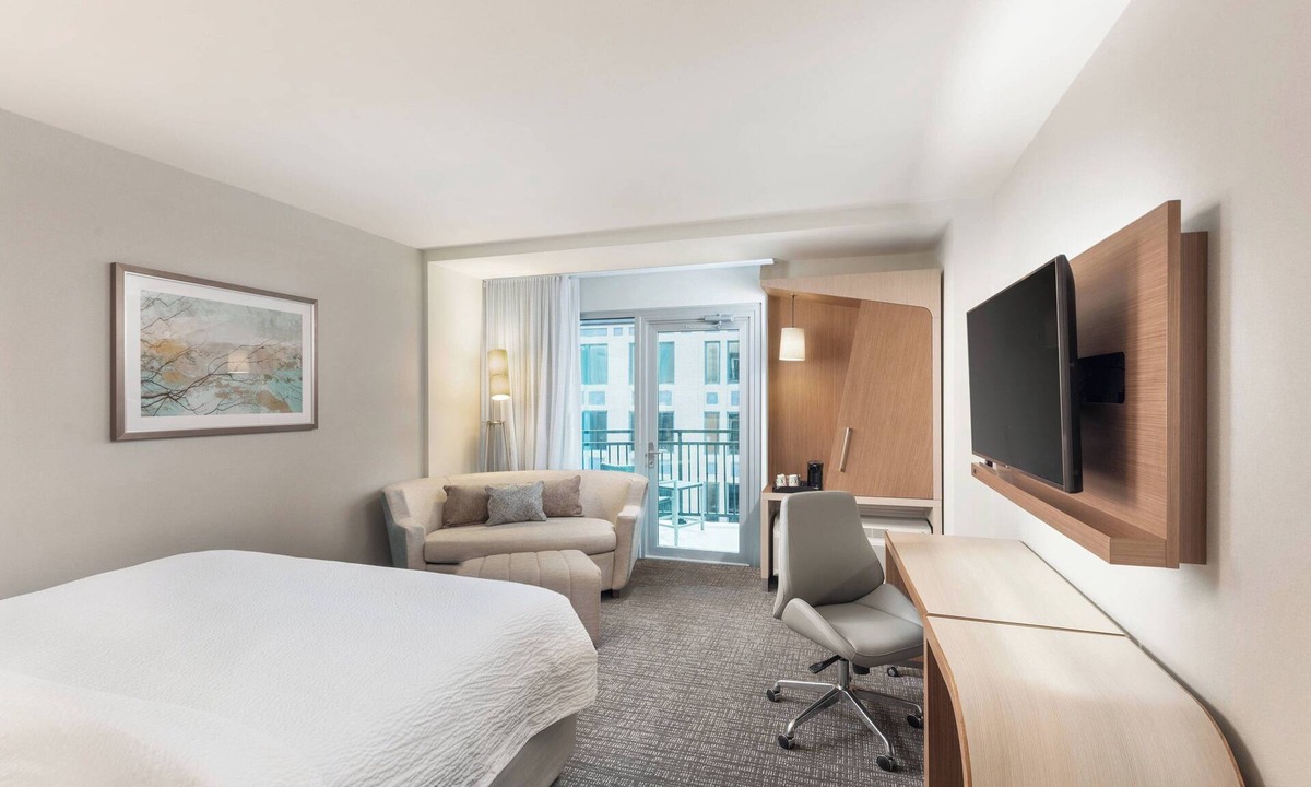 Baton Rouge Hotel | Courtyard by Marriott Baton Rouge Downtown