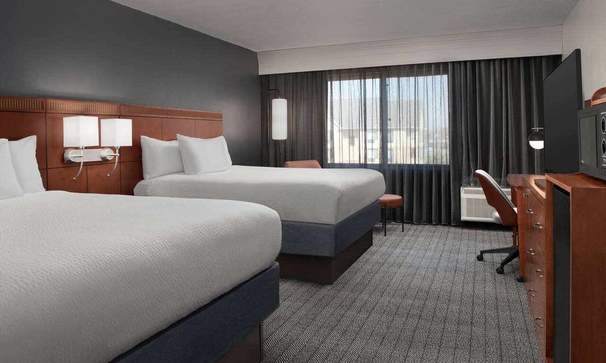 Panama City Hotel | Courtyard by Marriott Panama City