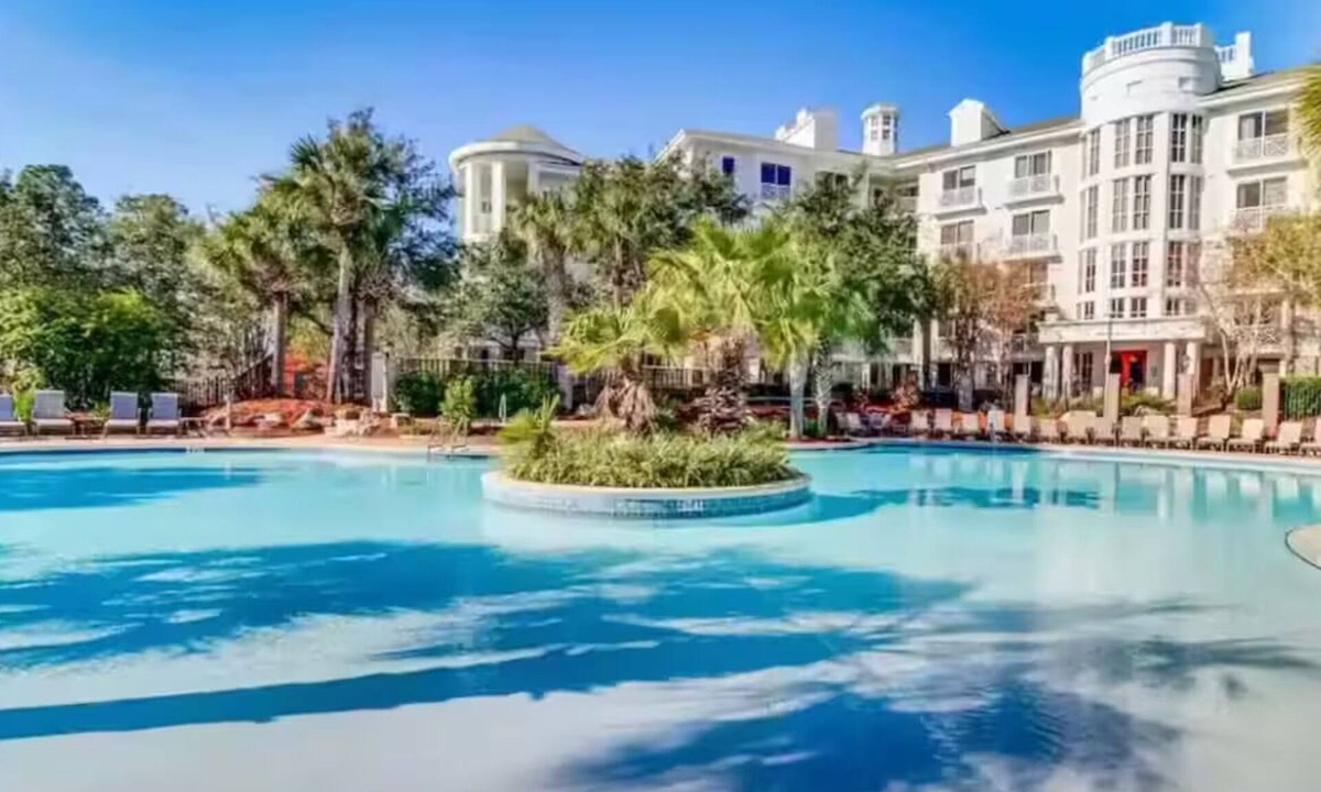 Baytowne Wharf Apartment | Cozy 1-bedroom apartment in Baytown