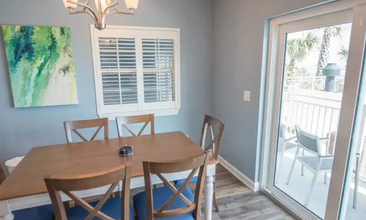 New Smyrna Beach Resort | Cozy 2-bedroom in delightful Coconut Palms II Beach Resort/July 7th to 14th