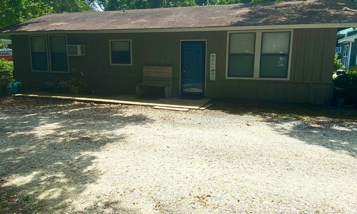 Gulf Shores Cabin | Cozy 2br Cabin - Wi-fi - Bay Access