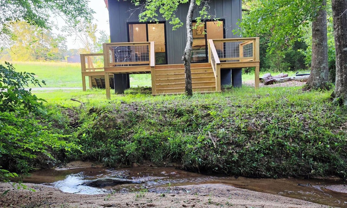 Crawfordville Cabin | Cozy cabin by the creek!