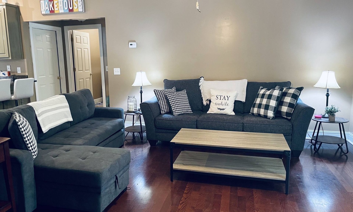 Eatonton House | Cozy home on Lake Oconee w/gameroom & Golden Tee