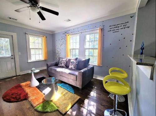 Decatur Apartment | Cozy King bed & Sofa & Room TV Wifi