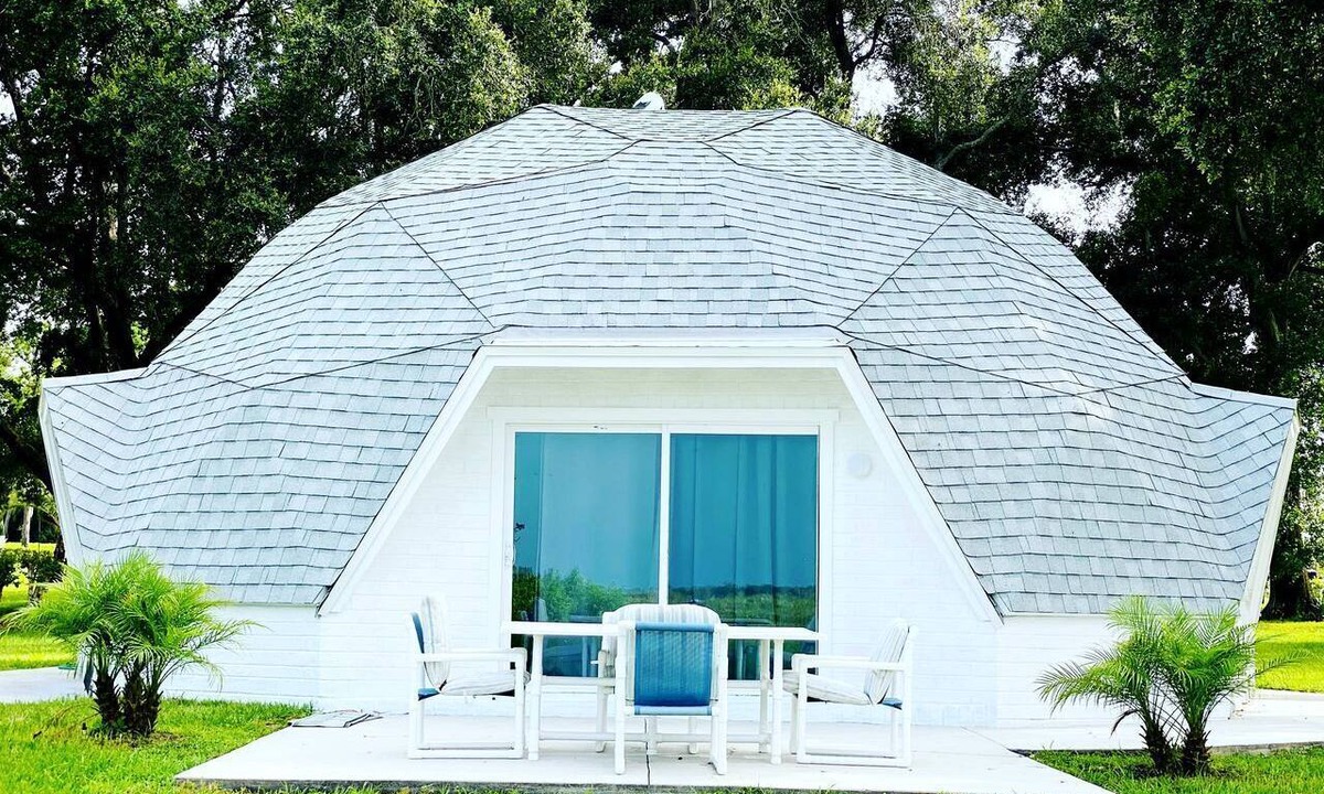 Clermont Cabin | Cozy Lakefront Studio Dome with Kitchen | Nature Retreat Near Orlando