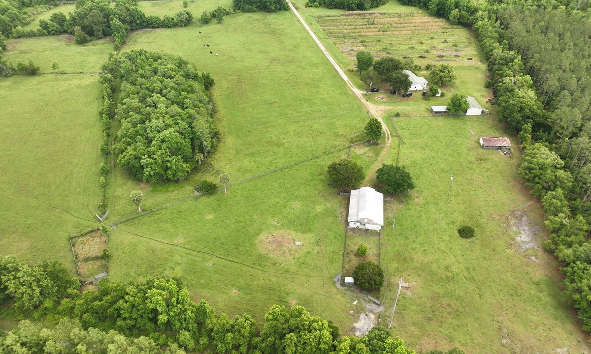 Lake George House | Cozy Stable Apartment - Bring your horse !