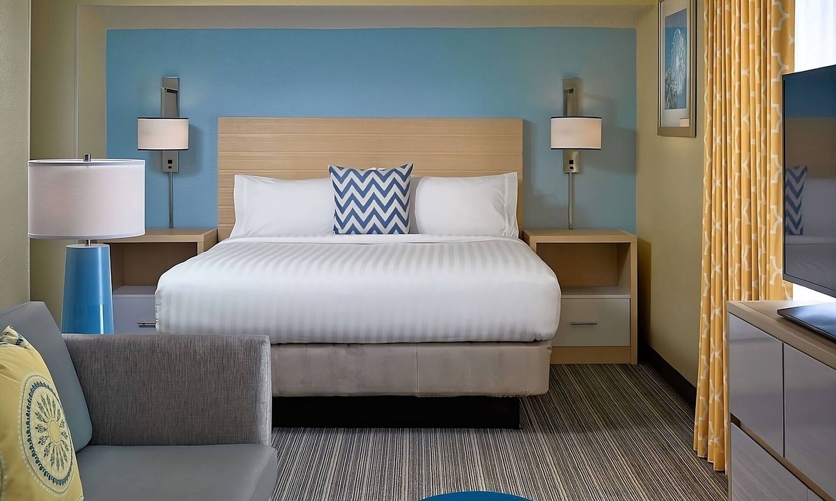 Gunter Afs Hotel | Cozy Suite near Alabama State Capitol & Museum! W/Pool Access and Free Parking!