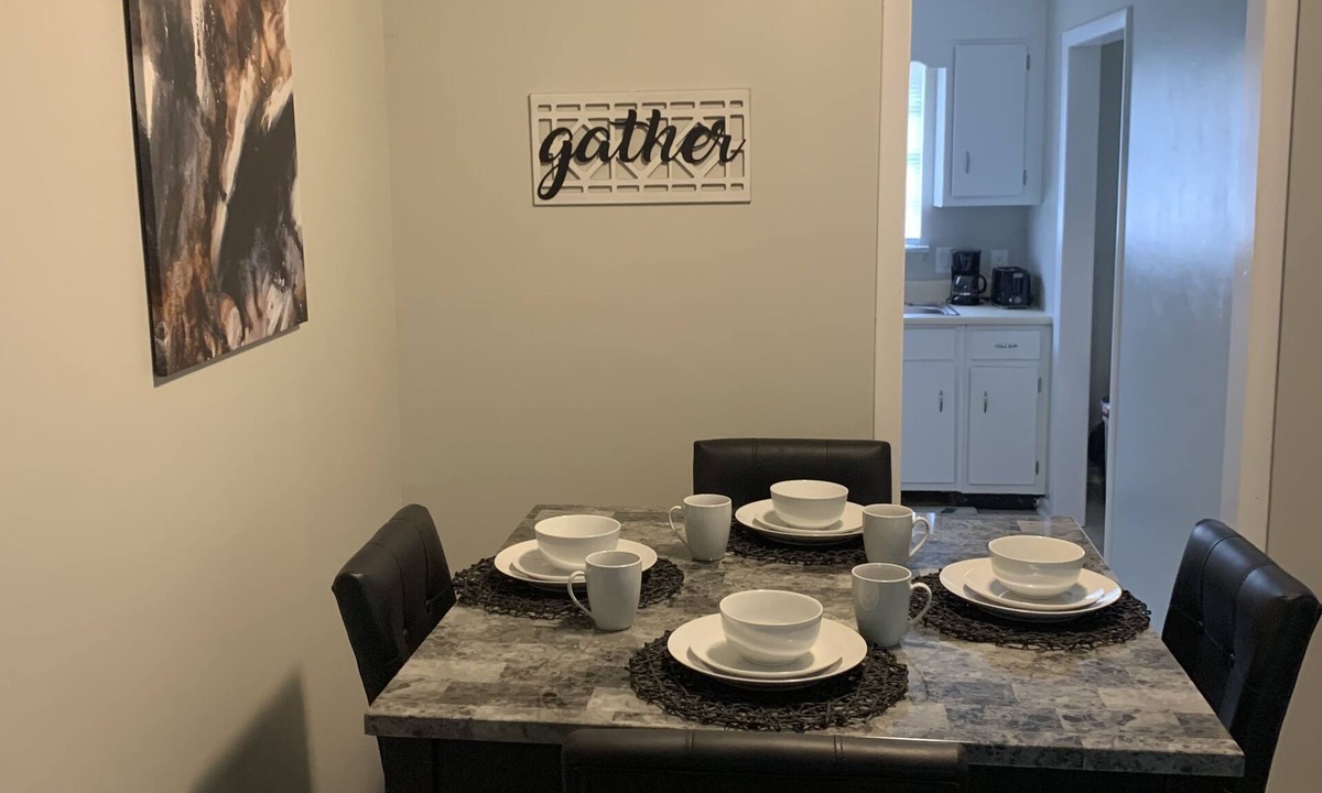 Enterprise House | Cozy Townhouse in Quiet Area