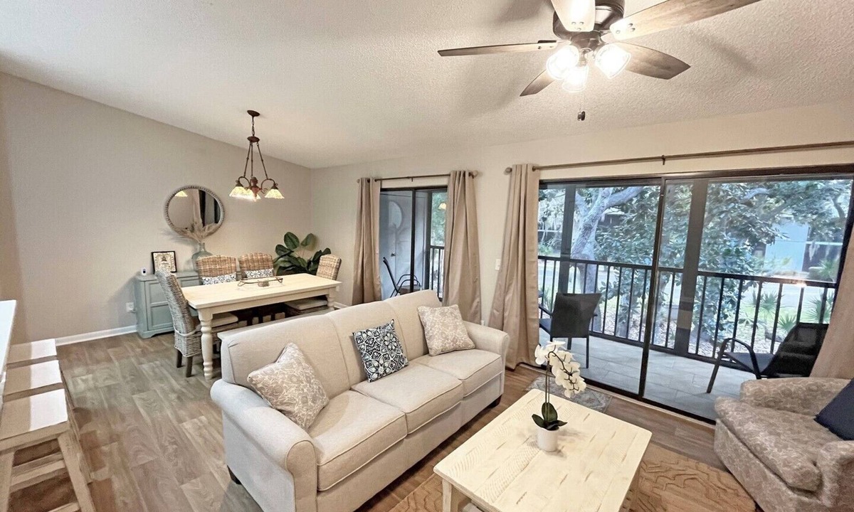 Saint Augustine Shores Condo | CQS 8 Navarra Ct - 2/2 Remodeled Condo with Heated Pool