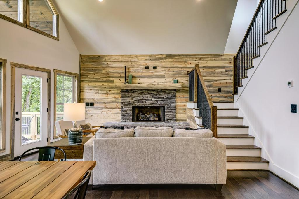 Ellijay House | Creeks n' Peaks