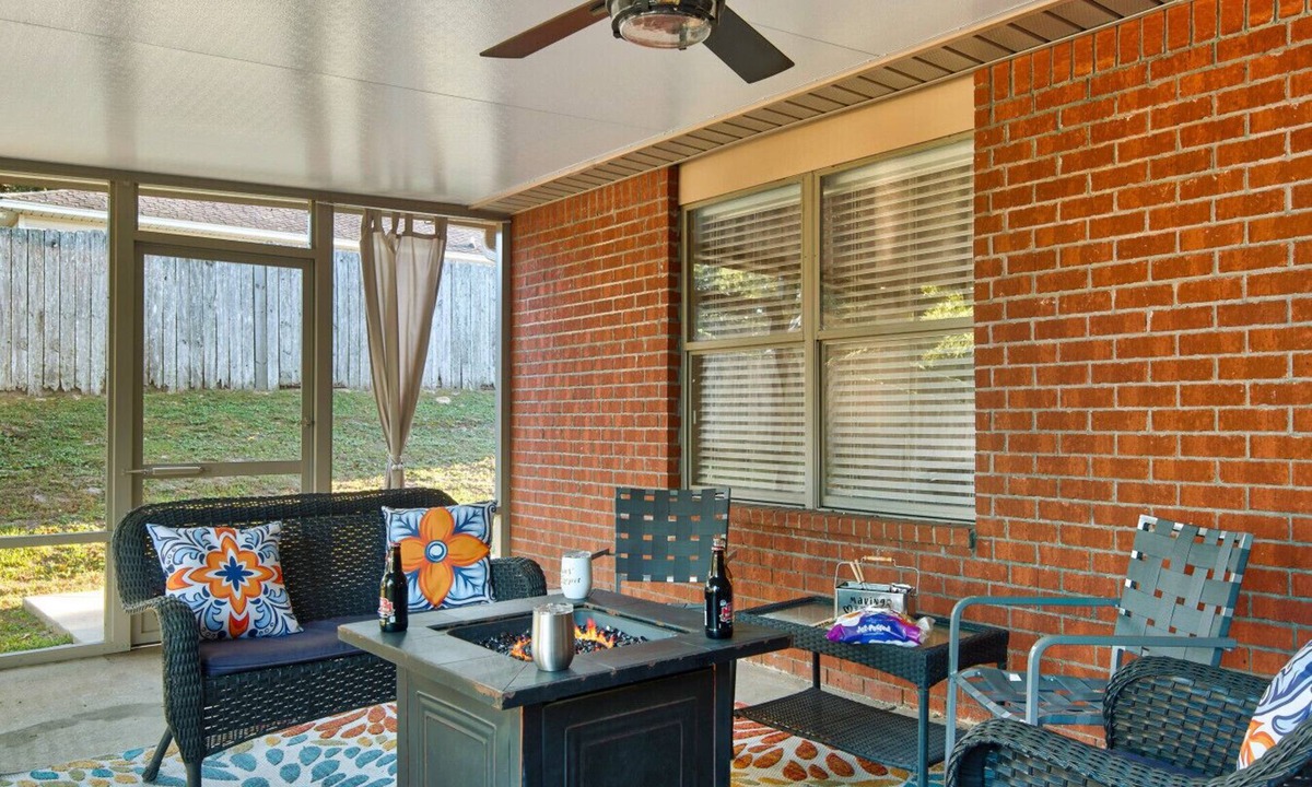Crestview House | Crestview Family Home w/Games & Porch