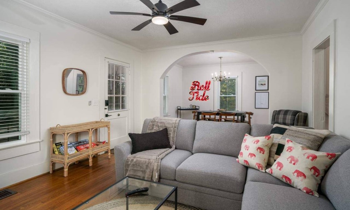 Northport House | Crimson Tide Cottage- 2 King Beds- 2.5 miles to UA