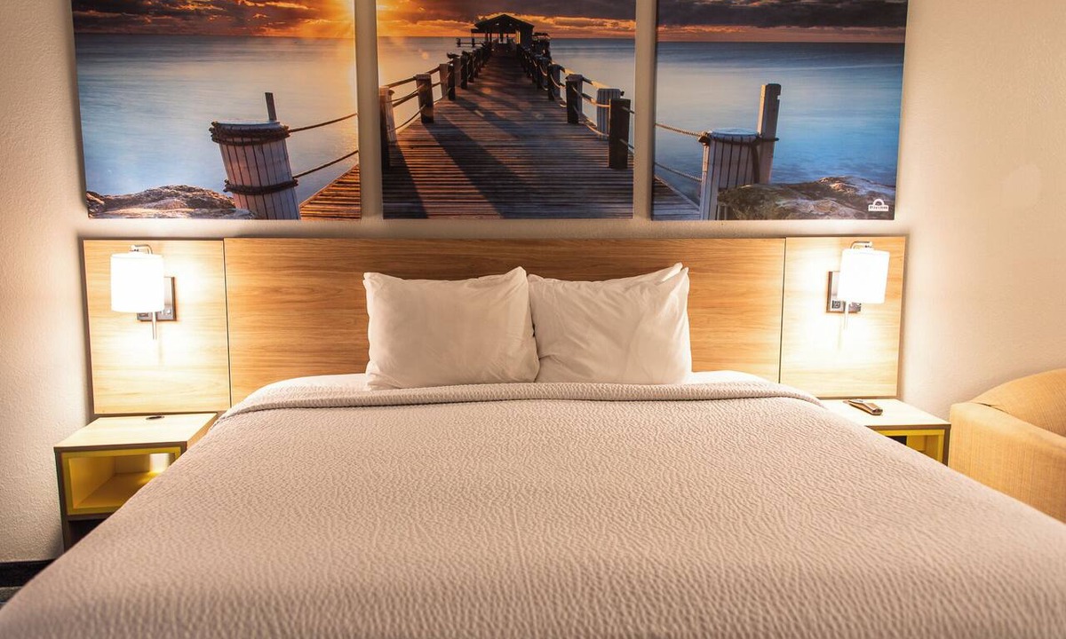 Troy Hotel | Days Inn by Wyndham Troy