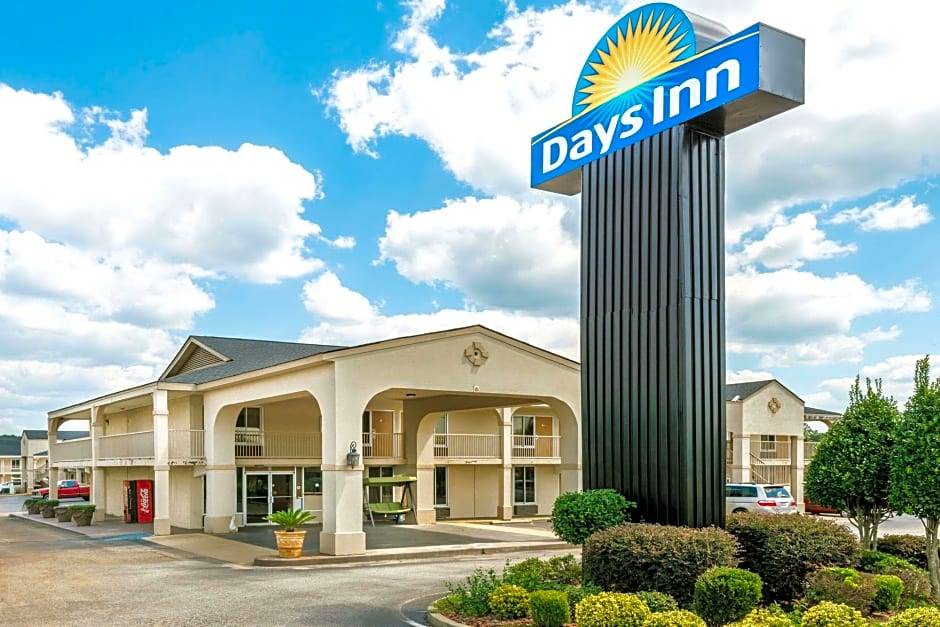 Shorter Hotel | Days Inn by Wyndham Shorter