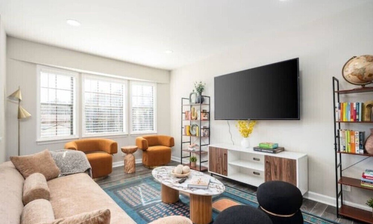 Decatur House | Decatur Dwelling Delight