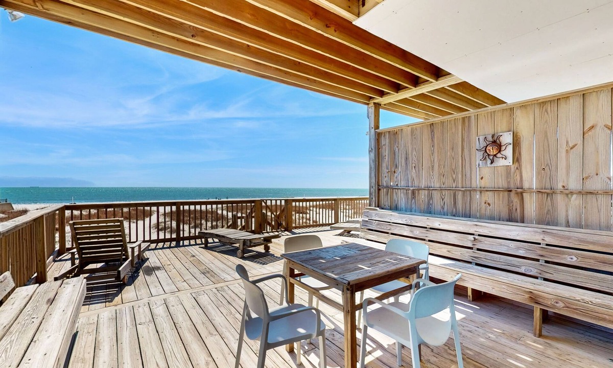 Gulf Shores House | Direct Gulf front duplex near restaurants & several Gulf Shores activities