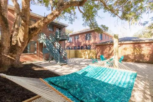 Riverside House | Downing Street Retreat A & B- Entire Duplex