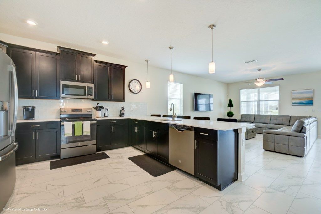 Davenport Villa | Dreamy 9 Bedroom Champions Gate Resort Property with Spa and Pool