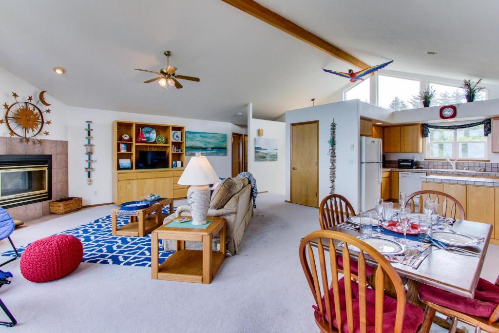 Sandpiper Village House | Drop Anchor