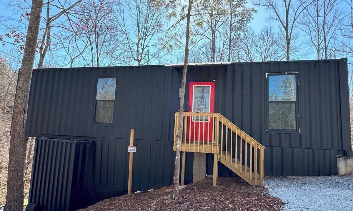 Six Mile Apartment | Eagle Nest Cabin B at Walterfalls – Upstate SC