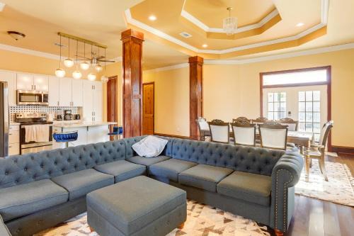 West Lake Forest House | Easy Dtwn NOLA Commute! Elegant Home w/Yard
